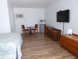 TV/Unterhaltungsangebot in der Unterkunft Swell Motel