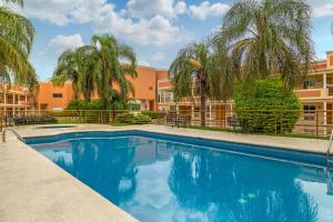 Bazén v ubytování Comfort Inn Monterrey Norte nebo v jeho okolí