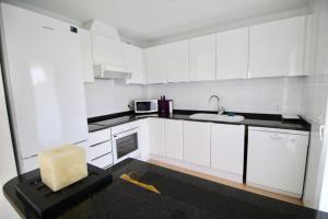Kuchyňa alebo kuchynka v ubytovaní La Rosaleda 71 by homeprive