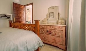 Postel nebo postele na pokoji v ubytování Alhaurin Old Town, Casa Flamingo, 2 bed apartment