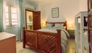 Postel nebo postele na pokoji v ubytování Alhaurin Old Town, Casa Flamingo, 2 bed apartment