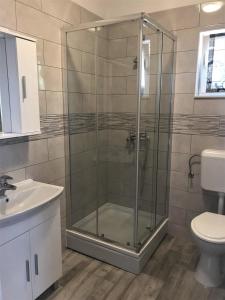 Kamar mandi di Apartmani Mila