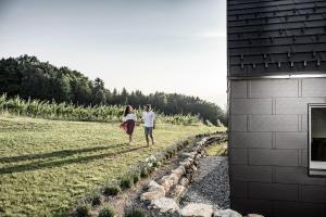 Weingut & Winzerhäuser Skringer vendégei