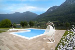 Het zwembad bij of vlak bij Residence Borgo Del Cigno