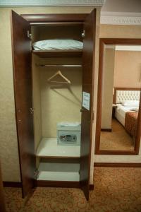 Postel nebo postele na pokoji v ubytování Yuksel Hotel