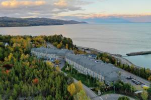 Gallery image of Hôtel Le Petit Manoir du Casino in La Malbaie