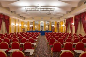 Foto da galeria de Bettoja Hotel Massimo d'Azeglio em Roma