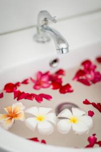 A bathroom at @HOsTEL PHANGAN