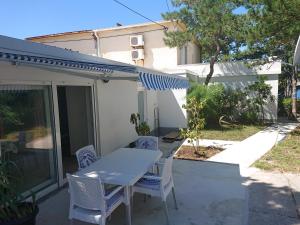 Ogród w obiekcie Apartment Oliveglia