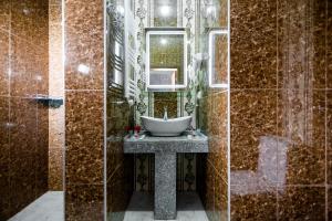 A bathroom at Hotel Makona
