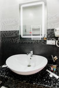 A bathroom at Hotel Makona