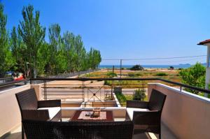 Gallery image of Golden Sunrise Apartments in Chrysi Ammoudia
