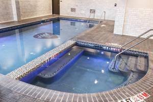 Bazén v ubytování Hotel Rock Lititz nebo v jeho okolí