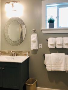 A bathroom at Seafoam Lodge