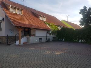 Budova, kde se penzion nachází