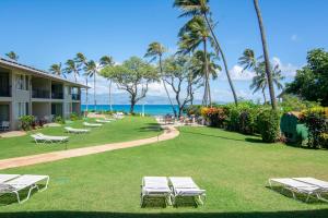 Сад в Napili Surf Beach Resort