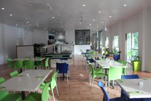 Amaroo On Mandalay, Magnetic Island餐厅或其他用餐的地方