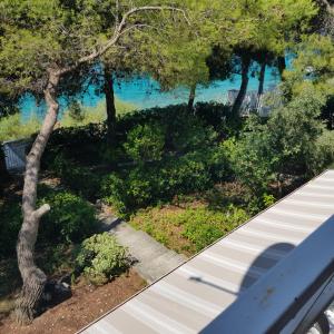 a view of the water from a house at Apartman Maja in Trogir