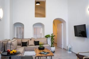 Gallery image of Echo Caves Suites in Fira