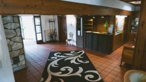Majoituspaikan Hotel Büchner Garni keittiö tai keittotila