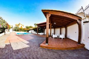 The swimming pool at or close to residence scala dei turchi