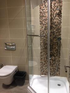 A bathroom at City Hotel Plovdiv