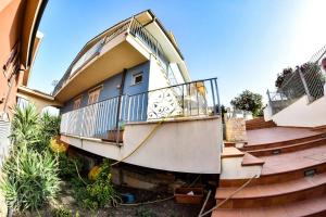 A balcony or terrace at residence scala dei turchi