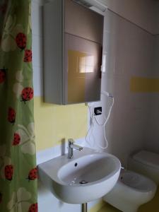 Koupelna v ubytování Agriturismo Cascina Lert