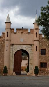 Fotografie z fotogalerie ubytování Castillo con piscina en plena Sierra Calderona v destinaci Segorbe