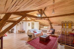 Imagen de la galería de Château de La Combe, en Puyrenier