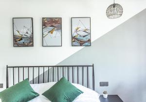 Postel nebo postele na pokoji v ubytování Xiamen Guiran Hostel
