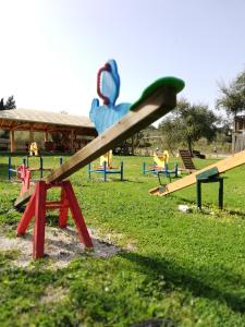Детска площадка в Honigtal Farmland