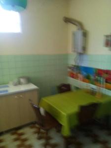 Kuchyň nebo kuchyňský kout v ubytování Kobuleti Egro House + 24 fotografií
