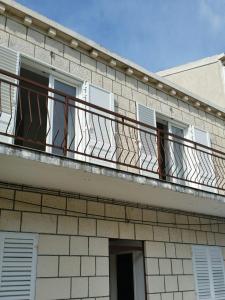 Balkón alebo terasa v ubytovaní Vukotić Beach house