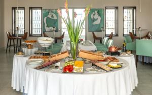 Φωτογραφία από το άλμπουμ του Dar El Jeld Hotel and Spa στην Τύνιδα