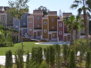 The swimming pool at or close to 3 Storey Townhouse - Costa Del Sol Még 20 kép