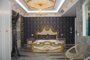 Кровать или кровати в номере Hotel Antalya - Beach Durres