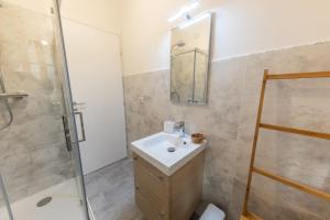 Bagno di Downtown Bologna Apartment