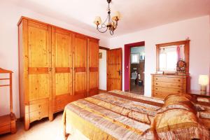 Postel nebo postele na pokoji v ubytování Villa Rocio by SpainSunRentals 1008 + 13 fotografií