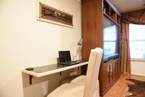 Gallery image of Nora's Guest House- fine living by LLOYD SUITES in Laurel