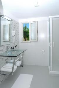 B&B Ala Marina tesisinde bir banyo