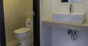 Koupelna v ubytování Hak Boutique Residence