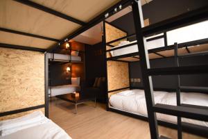 Katil atau katil-katil dalam bilik di NK Hostel