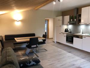 Kuchnia lub aneks kuchenny w obiekcie Haus Bergsicht Lofer
