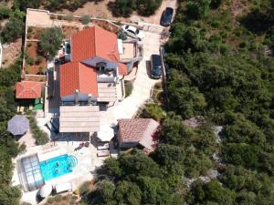 Bazén v ubytovaní Lavender Hill Hvar Villa - pool, jacuzzi,sauna,BBQ alebo v jeho blízkosti + 37 fotografií