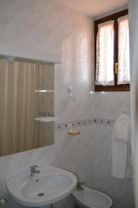 Koupelna v ubytování LABELLA - Hostal Rural Restaurante