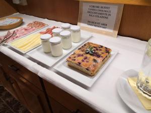 Jedlo v ubytovaní bed & breakfast alebo blízkom okolí