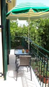 A balcony or terrace at Nicol's Casetta