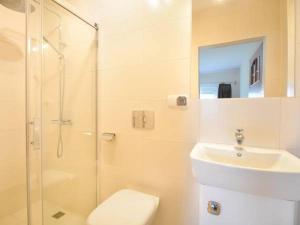 Łazienka w obiekcie Apartamenty i Domki Mierzeja