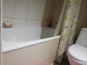Vannituba majutusasutuses UNA HABITACIÓN PRIVADA con BAÑO PRIVADO en CENTRO HISTÓRICO +26 fotot